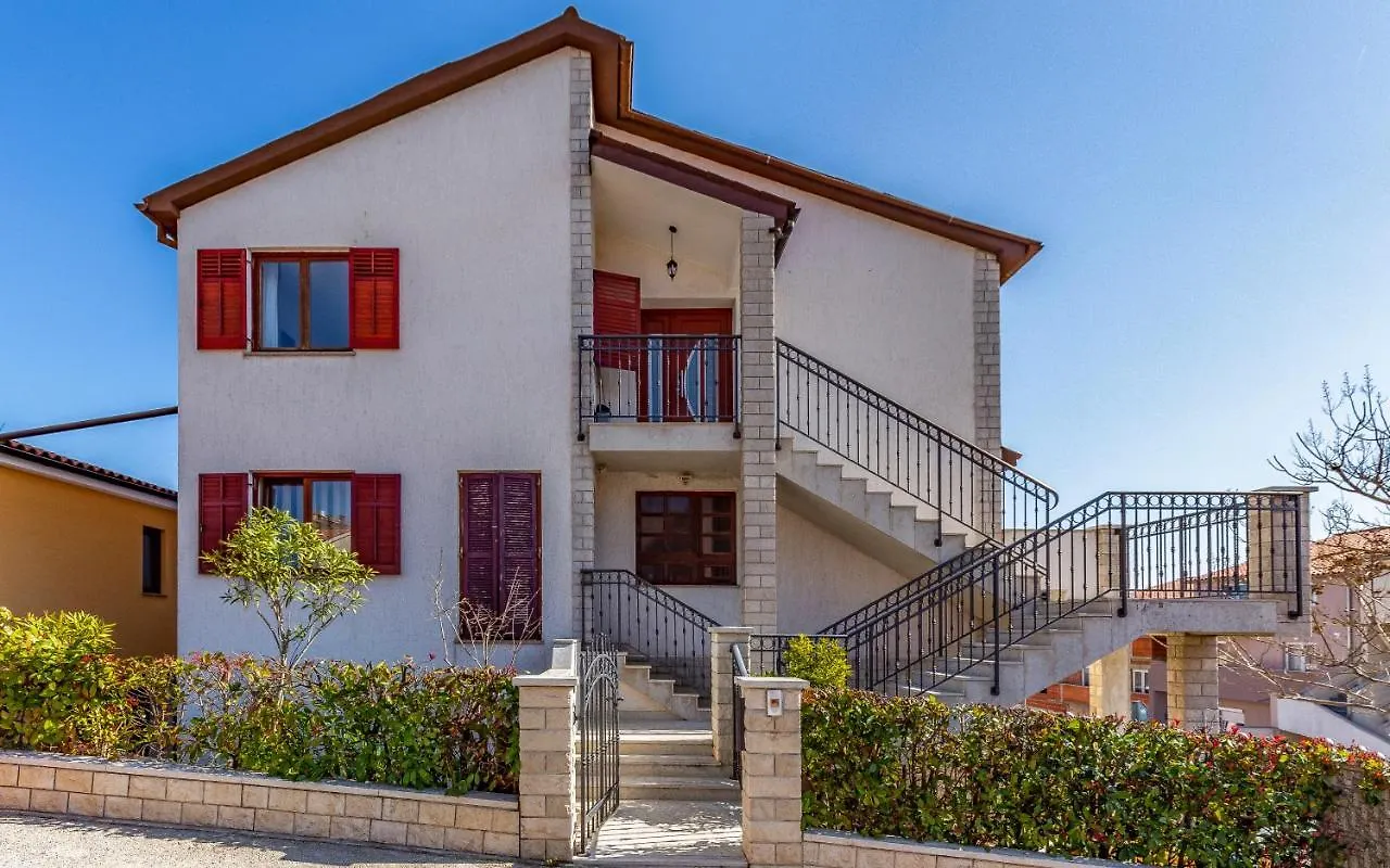 Apartment Green Pula, Family Friendly, Comfortable, Free Parking And Wifi