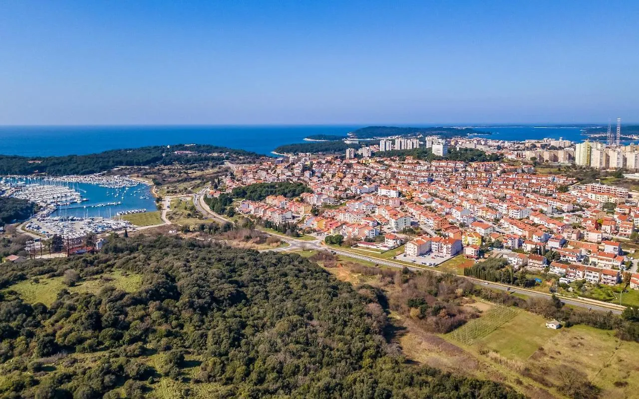 Apartment Green Pula, Family Friendly, Comfortable, Free Parking And Wifi