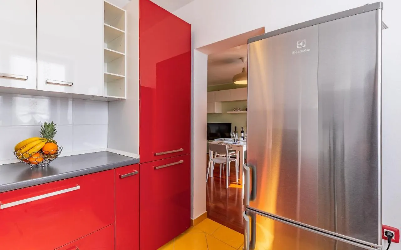 Apartment Green Pula, Family Friendly, Comfortable, Free Parking And Wifi Kroatien