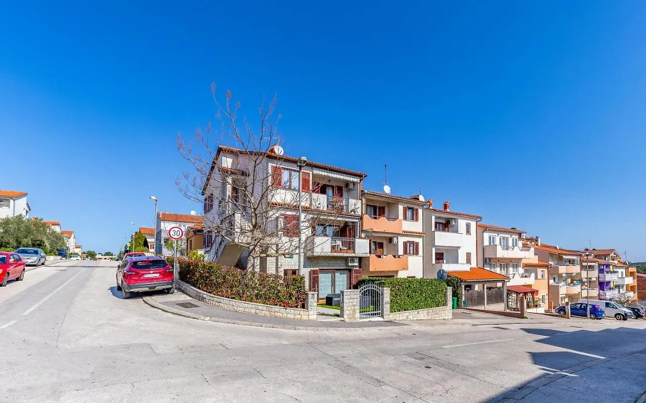 Apartment Green Pula, Family Friendly, Comfortable, Free Parking And Wifi Kroatien
